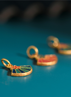 足金珐琅烧蓝折扇小吊坠