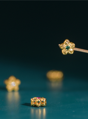 錾刻古法黄金樱花镶嵌宝石隔珠