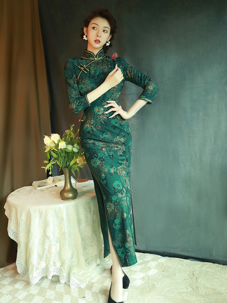 绿色2021年新款长袖复古旗袍 阑桂羽旗袍