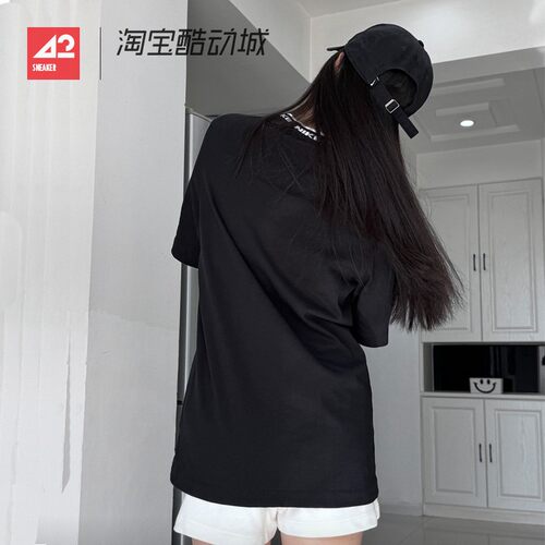 42运动家 Nike 纯色圆领纯棉短袖T恤 男女同款 灰色 FN3698-050 - 图1