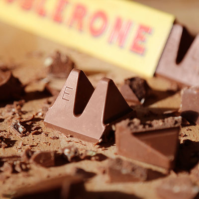 Toblerone瑞士进口三角牛奶巧克力白巧黑巧100g多口味网红小零食-图1