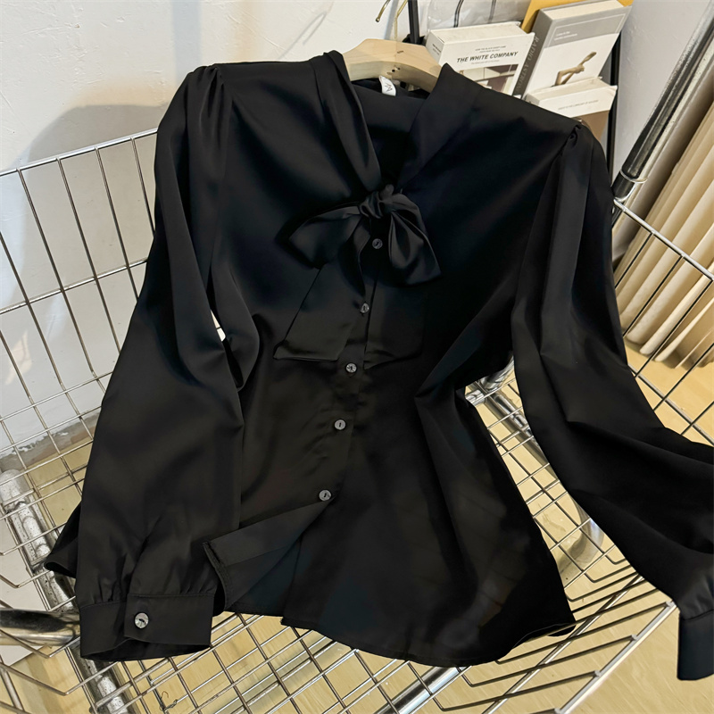 黑色系带蝴蝶结缎面衬衫女长袖秋季垂感醋酸上衣通勤气质飘带衬衣 - 图2