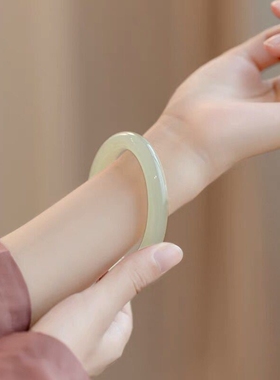 天然阿富汗玉圆条女款玉手镯