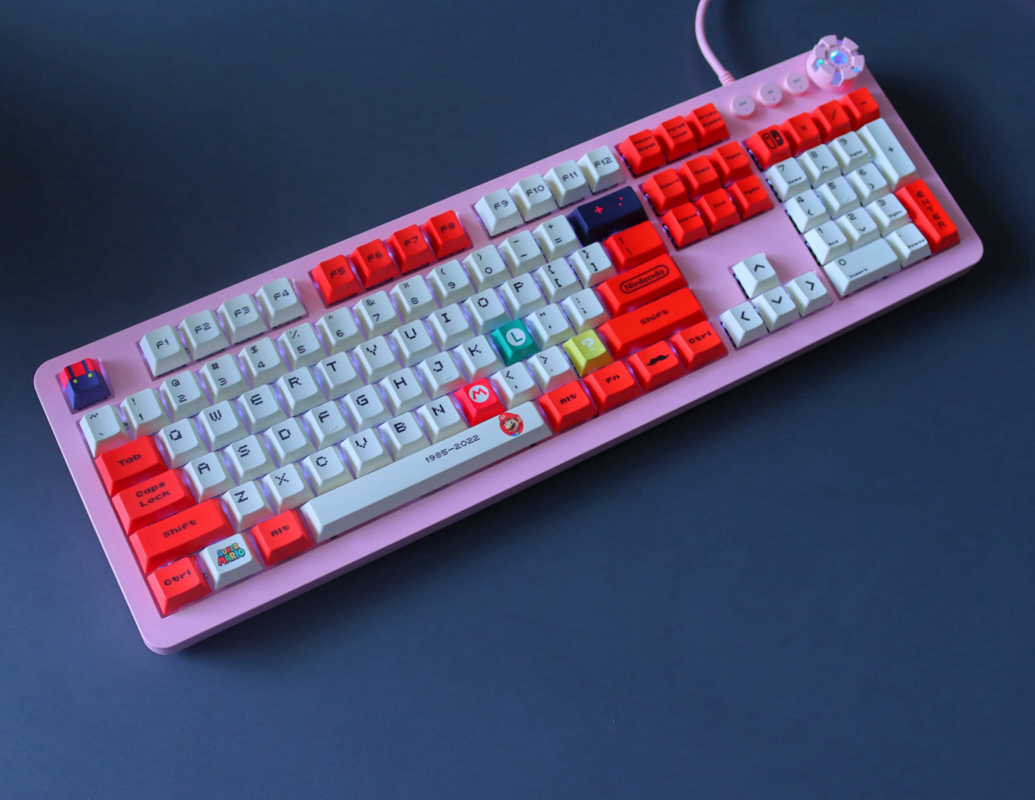 多功能旋钮玛丽红主题104键机械键盘PBT热升华粉色拼色键帽包邮 - 图2