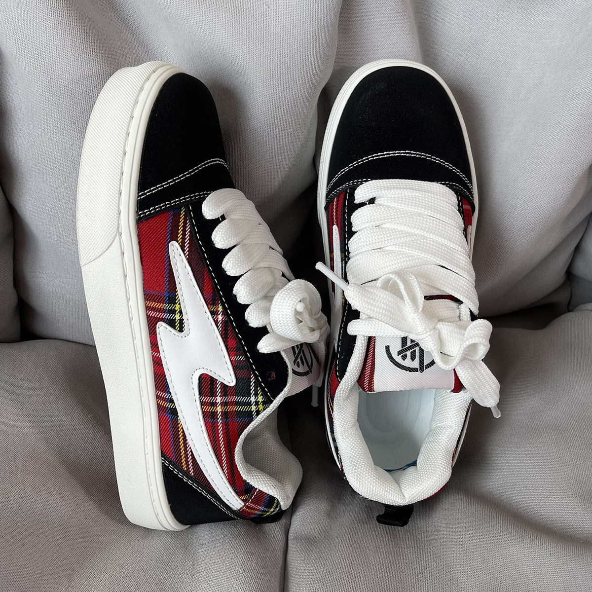 国潮男鞋ins潮牌小众原创复古闪电面包鞋男情侣百搭运动滑板鞋女,淘宝优惠券,粉丝福利购,淘宝优惠卷