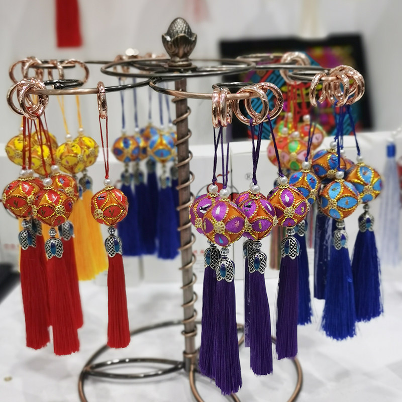 民族特色广西绣球车饰挂件钥匙扣纯手工绣球原创精品迷你小挂件,淘宝优惠券,粉丝福利购,淘宝优惠卷