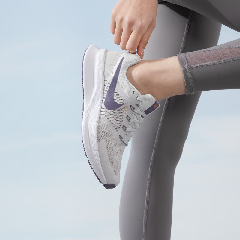 Nike耐克女鞋夏季RUN SWIFT 3训练缓震运动鞋透气跑步鞋DR2698-图1