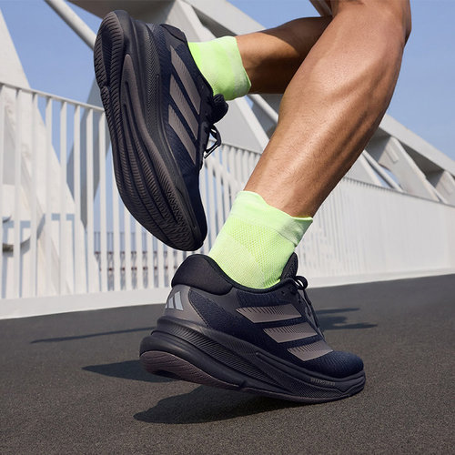 阿迪达斯男鞋冬季新款黑色轻便SUPERNOVA运动鞋缓震跑步鞋IH2580 - 图1