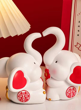 结婚礼物送新人高颜值情侣对象摆件新婚礼物相亲相爱婚房客厅装饰