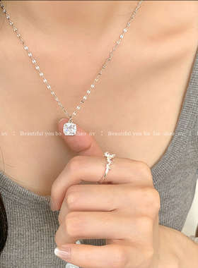 柏林少女闪耀方糖吊坠轻奢项链女