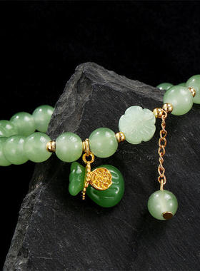 新款蝴蝶琉璃手链女生ins小众设计森系甜美绿色彩珠首饰手饰品