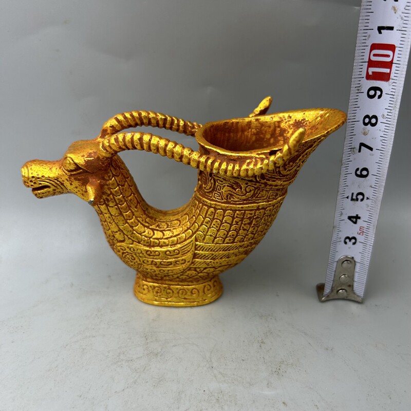 Free shipping of antiques and miscellaneous items, Tang Dynasty wine cups, zodiac sheep zodiac ornaments, home ornaments, no copperware allowed