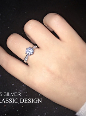 纯银镶嵌莫桑石高端六爪1克拉仿真钻戒女士戒指结婚锆石微镶钻石