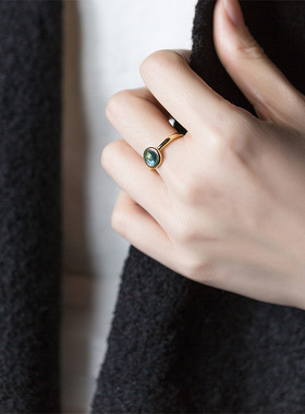 瑞士蓝托帕石圆形礼物戒指