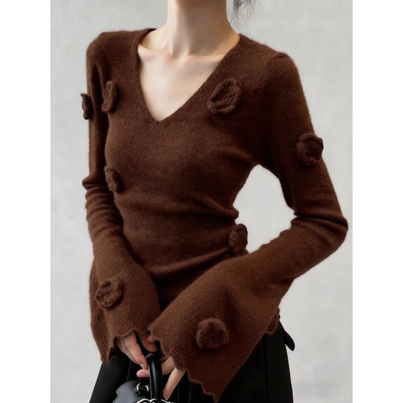 设计感小众针织衫女秋冬时尚气质喇叭袖洋气毛衣V领流行漂亮上衣,淘宝优惠券,粉丝福利购,淘宝优惠卷