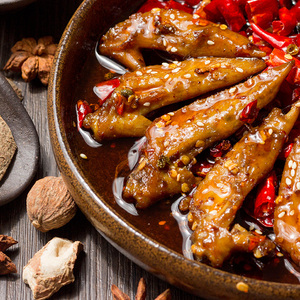 麻辣鸡尖翅尖香辣熟食