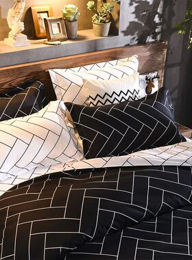 Black Oblique Stripe Reversible Print Duvet ver King Queen B