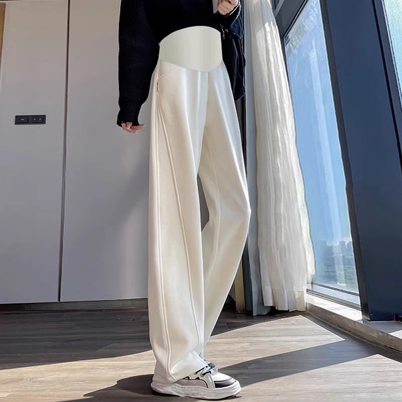 A pair of wide-legged and narrow-edition maternity pants that can be worn until birth
