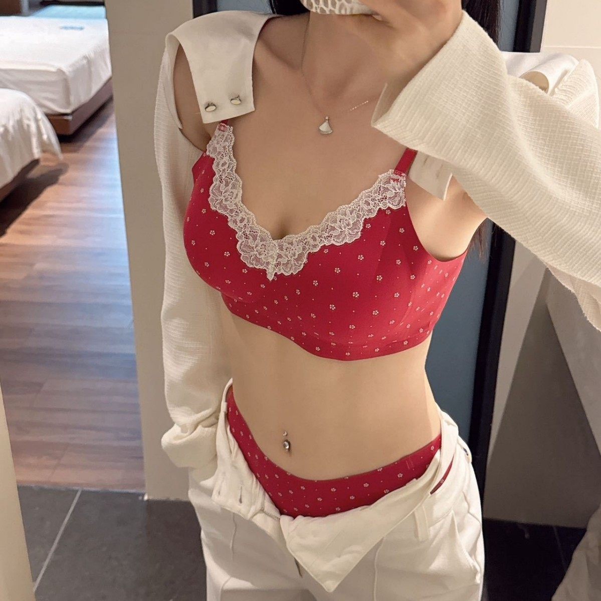 性感蕾丝碎花舒芙蕾开运红内衣套装女本命年深V小胸聚拢文胸内裤,淘宝优惠券,粉丝福利购,淘宝优惠卷