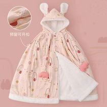 Baby cloak cloak baby windproof clothes out to thicken hug by autumn and winter girls winter wind jacket