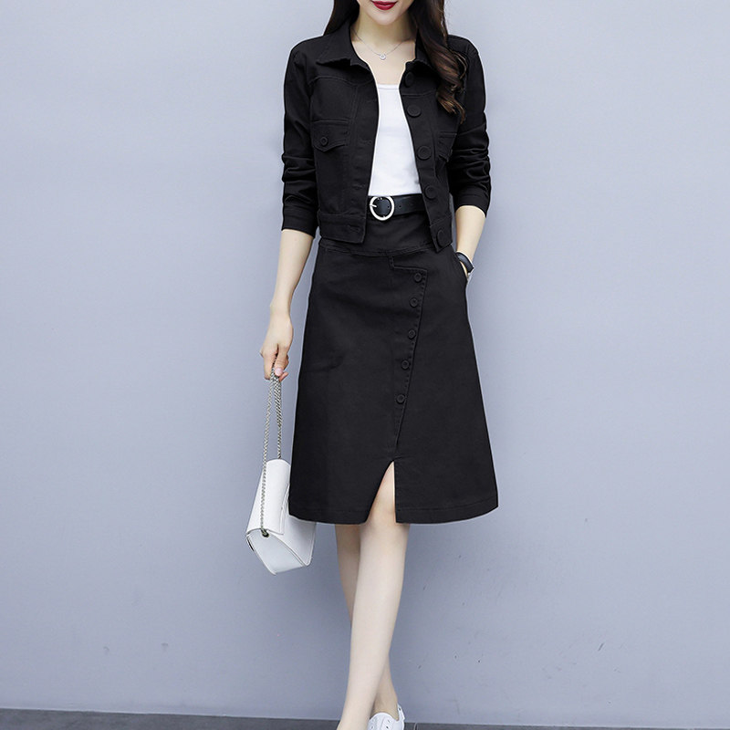 秋装2020年新款女早秋款休闲连衣裙 以魅连衣裙