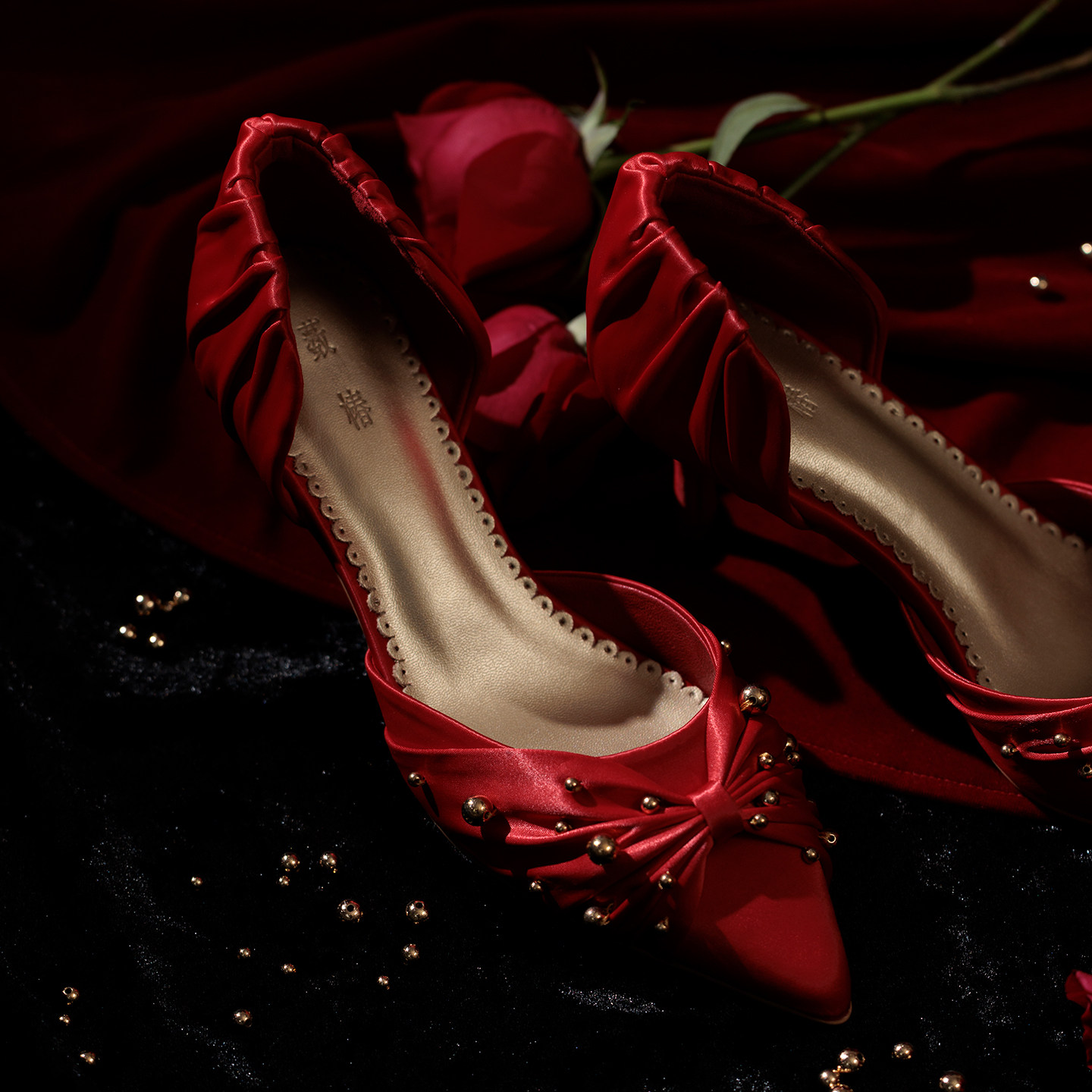 【椿】珠语星辰 /原创褶皱金珠尖头细高跟鞋红色婚鞋秀禾敬酒宴会,淘宝优惠券,粉丝福利购,淘宝优惠卷