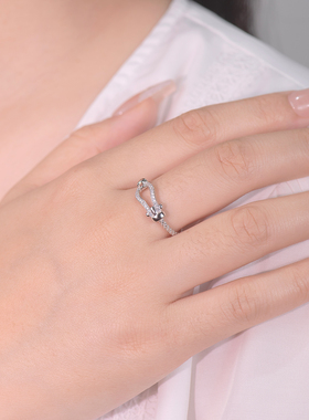 S925纯银马蹄扣锆石戒指