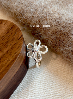 镂空珍珠花朵戒指女ins小众设计感开口可调节指环法式复古食指戒