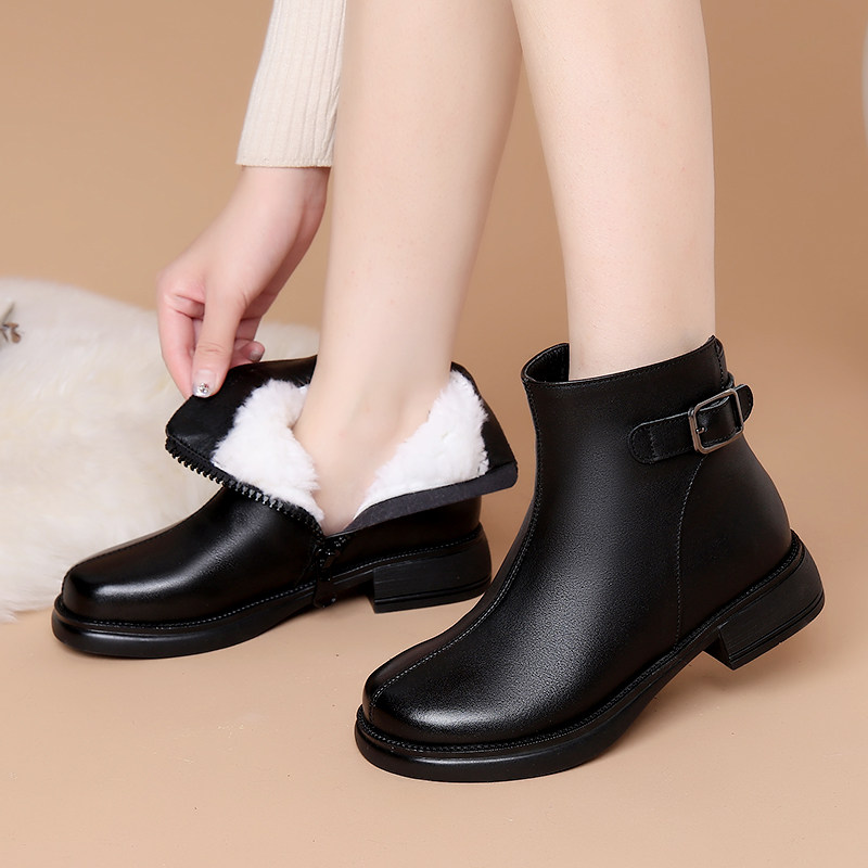 中年女士短靴真皮软底加绒皮鞋加厚保暖妈妈棉鞋大码女鞋41冬鞋43,淘宝优惠券,粉丝福利购,淘宝优惠卷