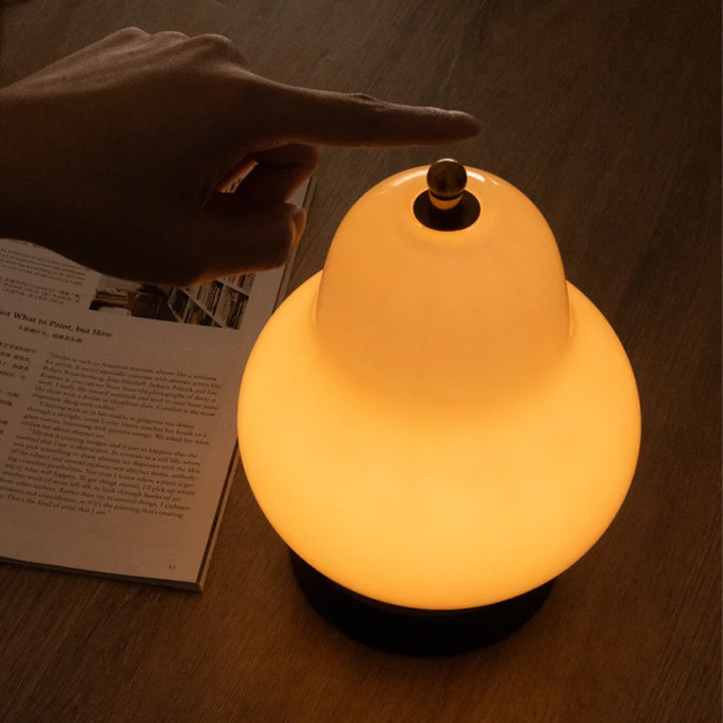 慢家居中古法式奶油梨子台灯书房卧室床头灯露营充电氛围灯小夜灯