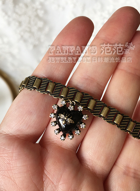 蜜蜂爱心设计感金属choker