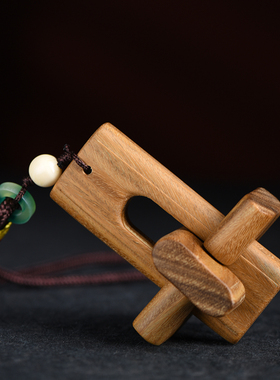 玄同绿檀同心锁手把件吊坠情侣木质文玩创意礼品情人节礼物