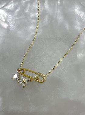 钛钢+合成立方氧化锆 花朵别针项链AQY-ZB1170