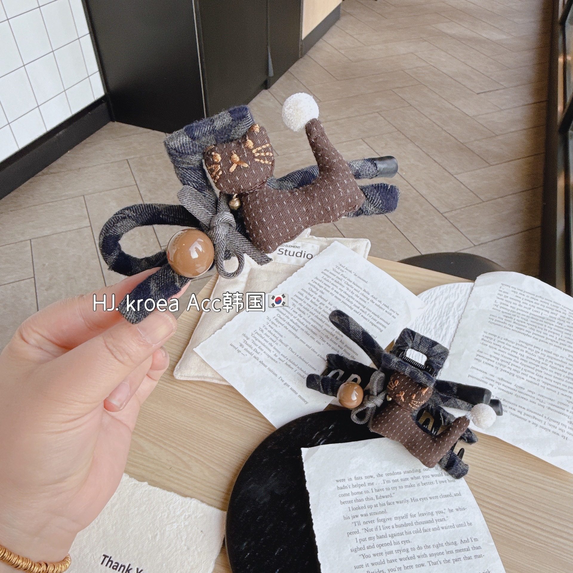 小猫爱心咖色格纹抓夹女2026新款复古感大号鲨鱼夹盘发抓13厘米,淘宝优惠券,粉丝福利购,淘宝优惠卷