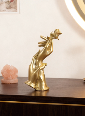 欧式轻奢玫瑰手金色树脂小摆件