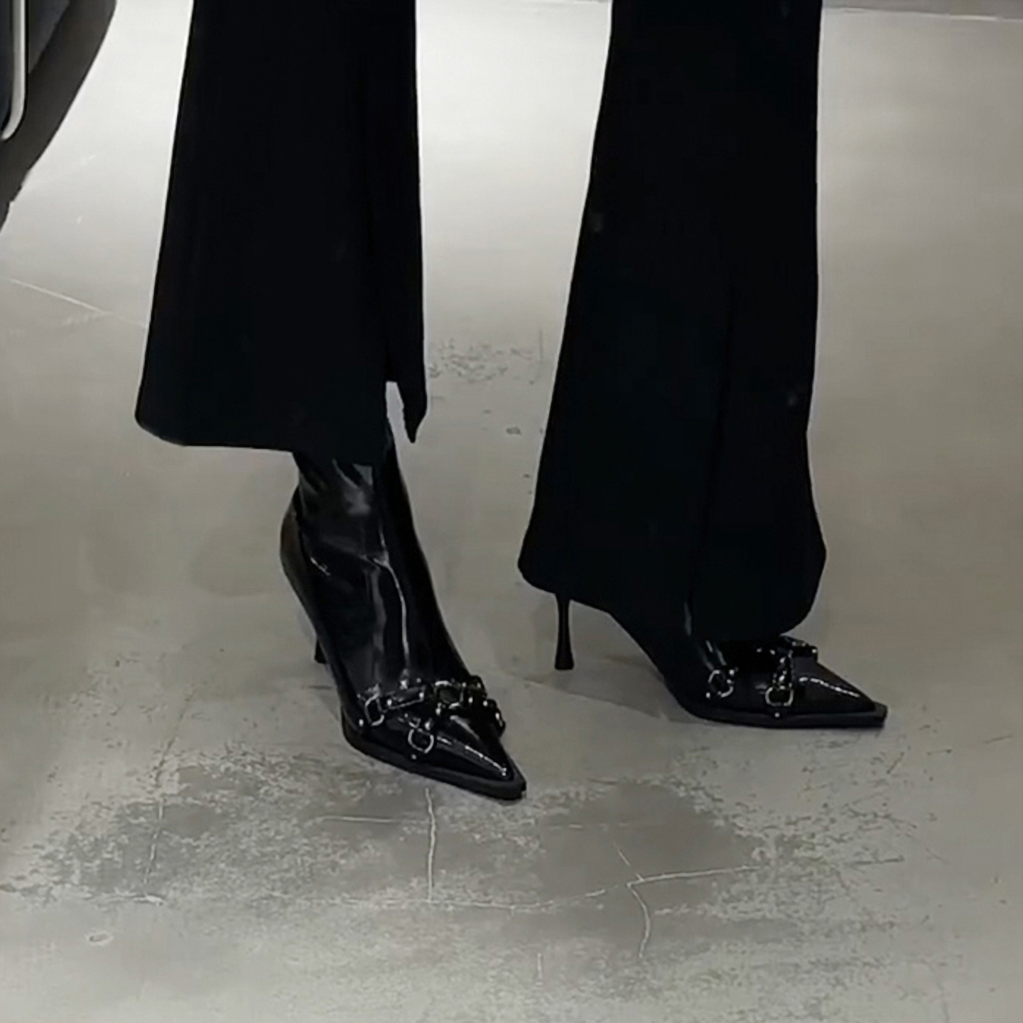 尖头高跟短靴女2025年秋冬高跟鞋气质瘦瘦靴拉链黑色细跟漆皮靴子 - 图0