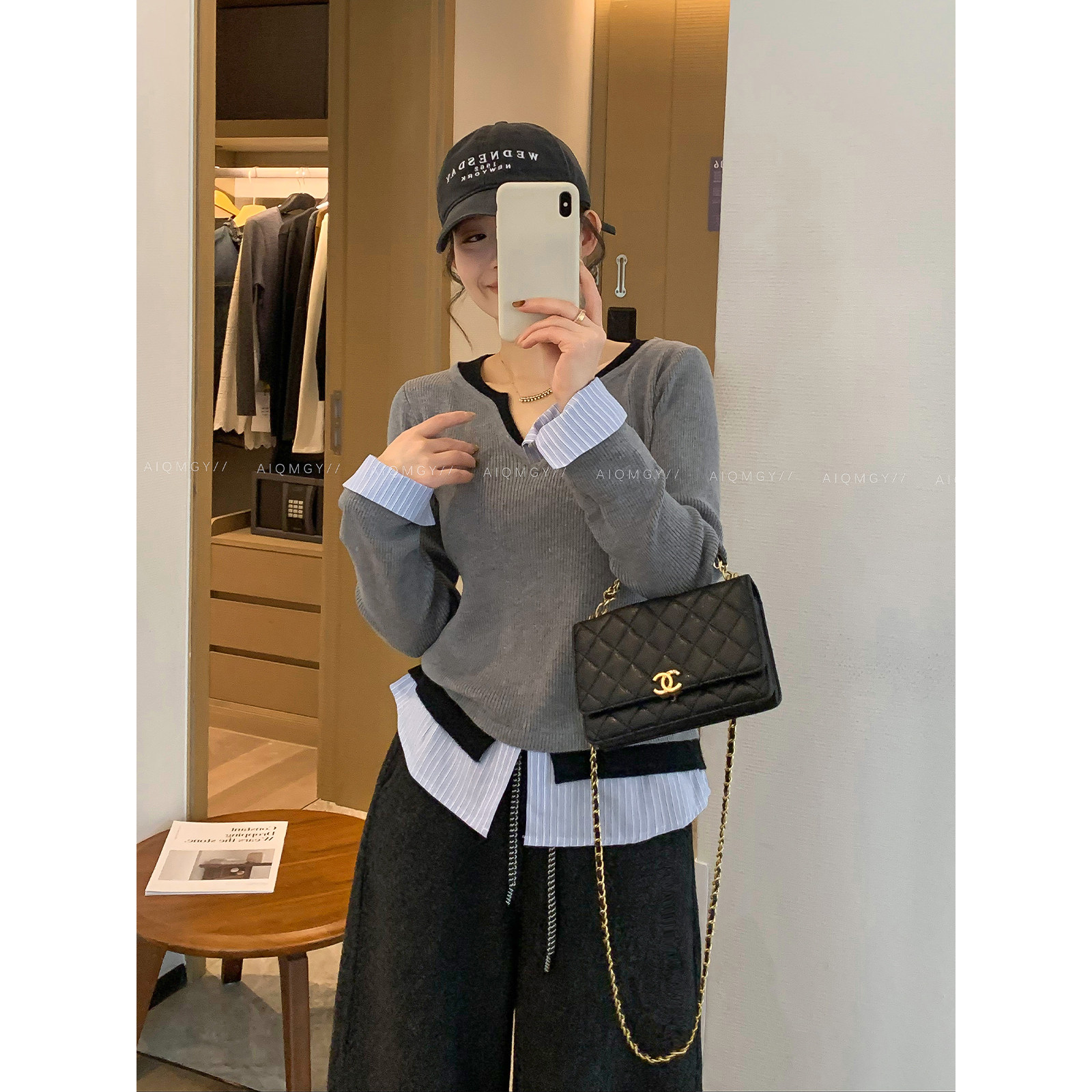 爱情魔鬼鱼 藏蓝色长袖V领假两件针织衫女2025年冬季新款修身上衣,淘宝优惠券,粉丝福利购,淘宝优惠卷