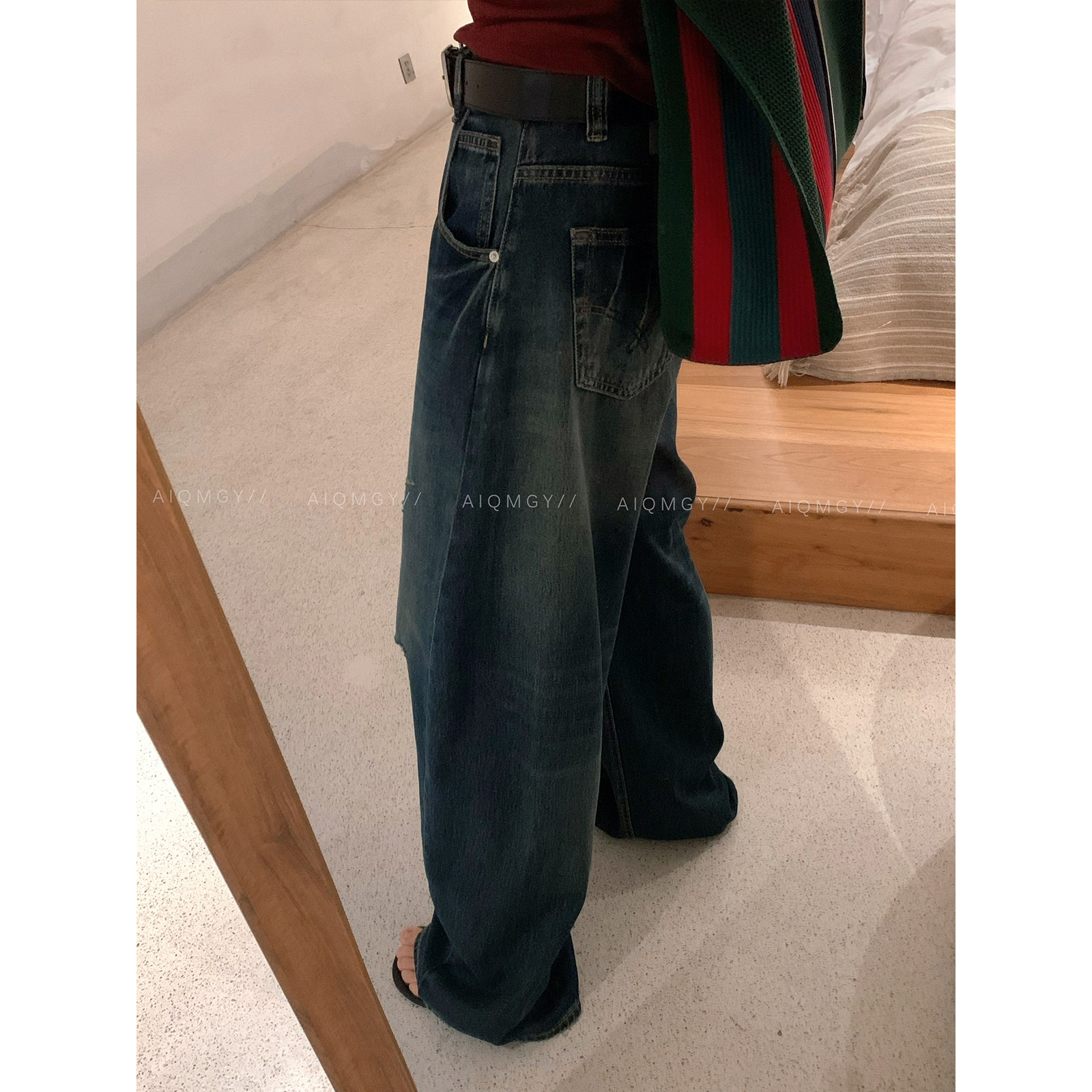 爱情魔鬼鱼 设计感宽松破洞牛仔裤女2025秋冬新款高腰直筒阔腿裤,淘宝优惠券,粉丝福利购,淘宝优惠卷