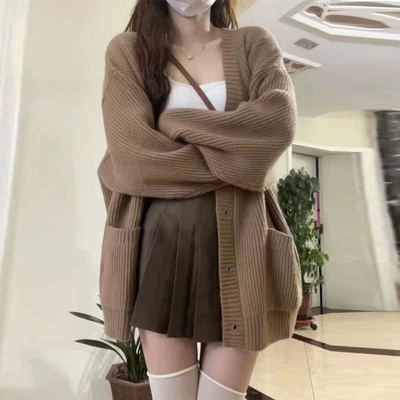 针织衫娃娃领开衫毛衣设计款