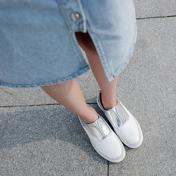 2024 Spring Single Shoes Versatile White Shoes Women's Leather Leather Loafers Slip-on Casual Women's Shoes Lazy Flat Shoes