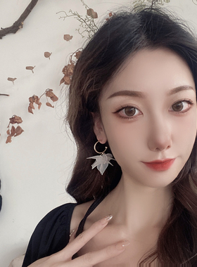 亚克力甜美女白色清新耳钉耳圈
