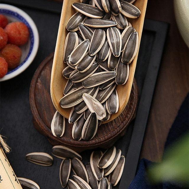 Qiwang pecan flavored melon seeds bagged sunflower seeds