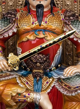 九龙椅真武大帝神像珐琅彩红摆件