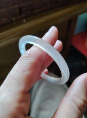 50圈口白月光细条天然无烧无染色马料玉髓手镯送女士礼物
