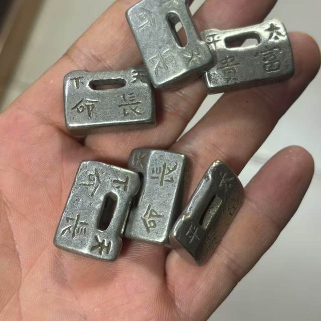 New product pure copper antique miscellaneous collection white copper longevity copper lock paste hand-carved single price