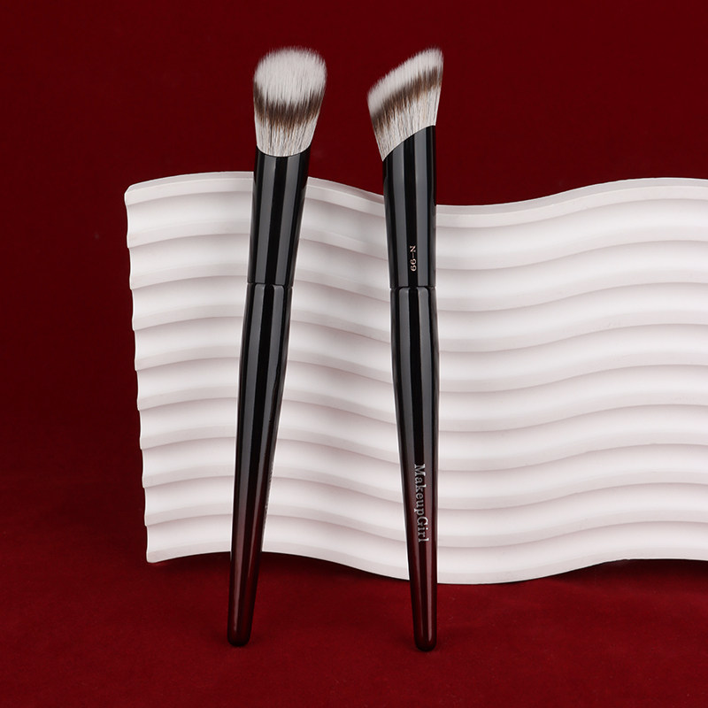 魅女郎朱釉N99点彩腮红膏刷斜坡修容膏泥状液体腮红化妆刷一支装,淘宝优惠券,粉丝福利购,淘宝优惠卷