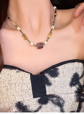 国潮新中式咖色方块蝴蝶串珠项链女宽复古文艺小众高级感古风配饰