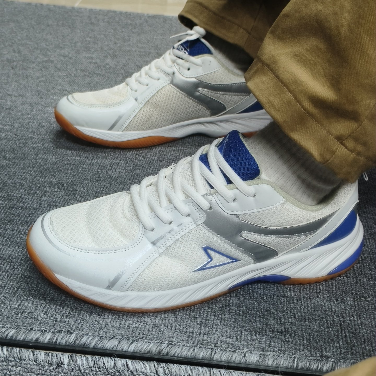 捡漏清仓！羽毛球鞋夏季男鞋大码白色运动鞋轻便透气贴地防滑鞋子,淘宝优惠券,粉丝福利购,淘宝优惠卷