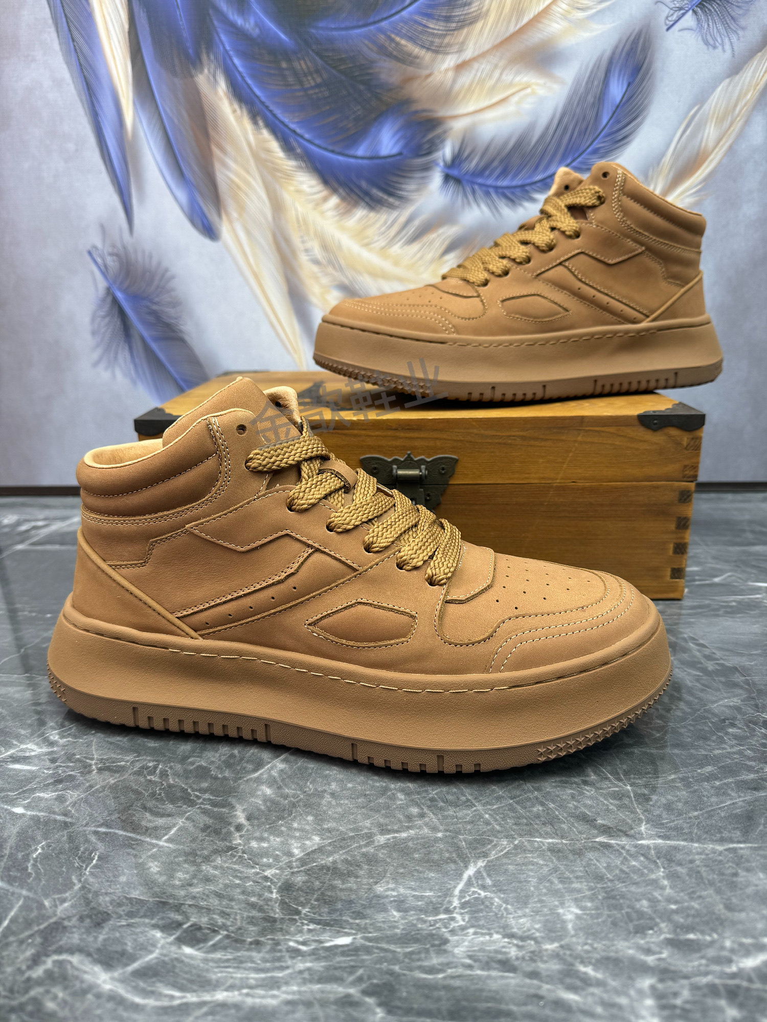 男鞋2024秋冬新款头层牛皮防滑软底加棉保暖真皮高帮运动休闲板鞋,淘宝优惠券,粉丝福利购,淘宝优惠卷