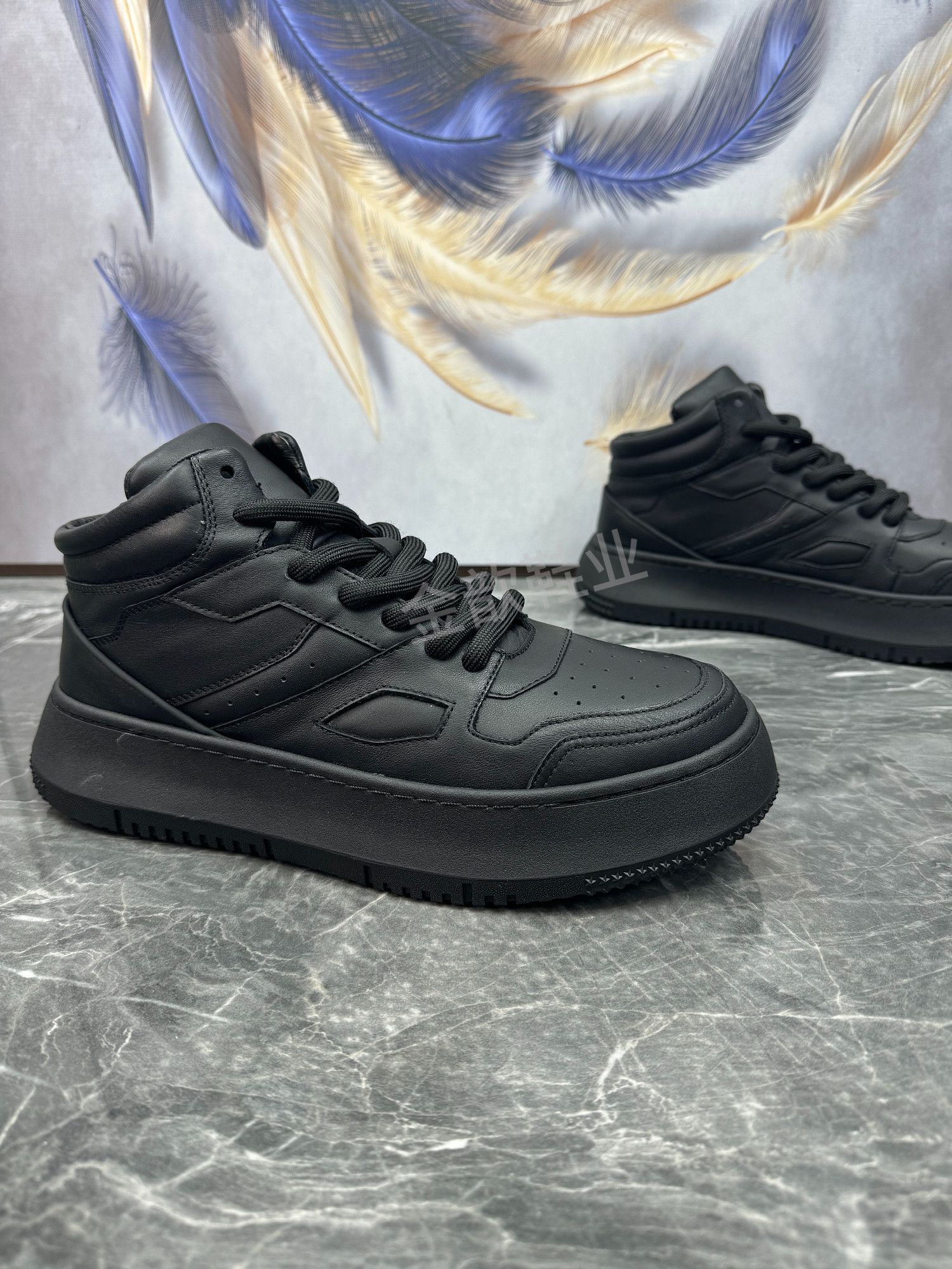 男鞋2024秋冬新款头层牛皮防滑软底加棉保暖真皮高帮运动休闲板鞋,淘宝优惠券,粉丝福利购,淘宝优惠卷